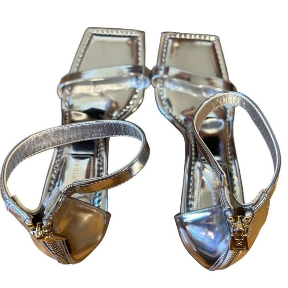 Revolve Good American Block Heel Square Toe Metallic Silver Sandals, size 9 - Picture 8 of 9
